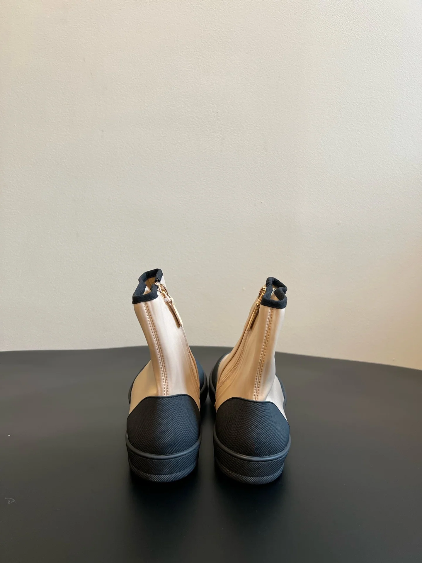 샤넬 클래식 배색 단부츠 상세 이미지 3