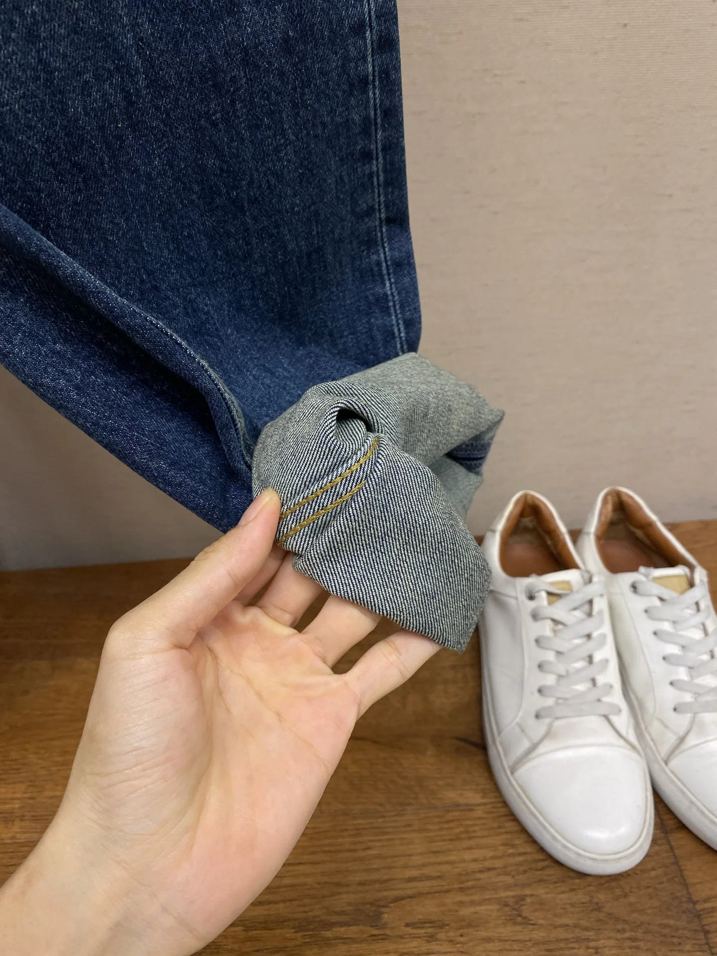 루이비통 목재 무늬 버클 가죽 뒷주머니 남성 청바지 상세 이미지 7