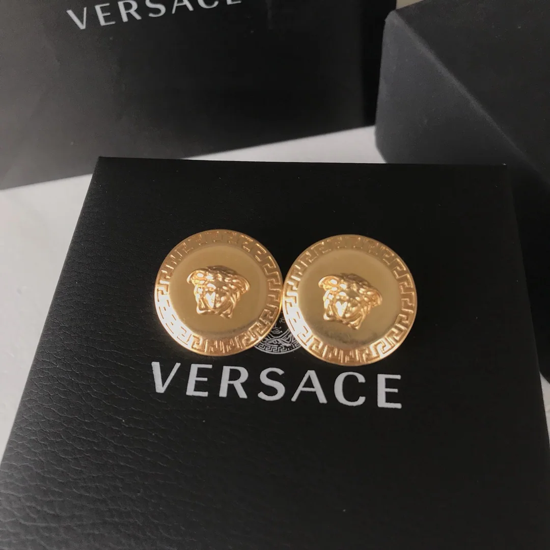 베르사체 귀걸이 63364 Versace Earrings 상세 이미지 2