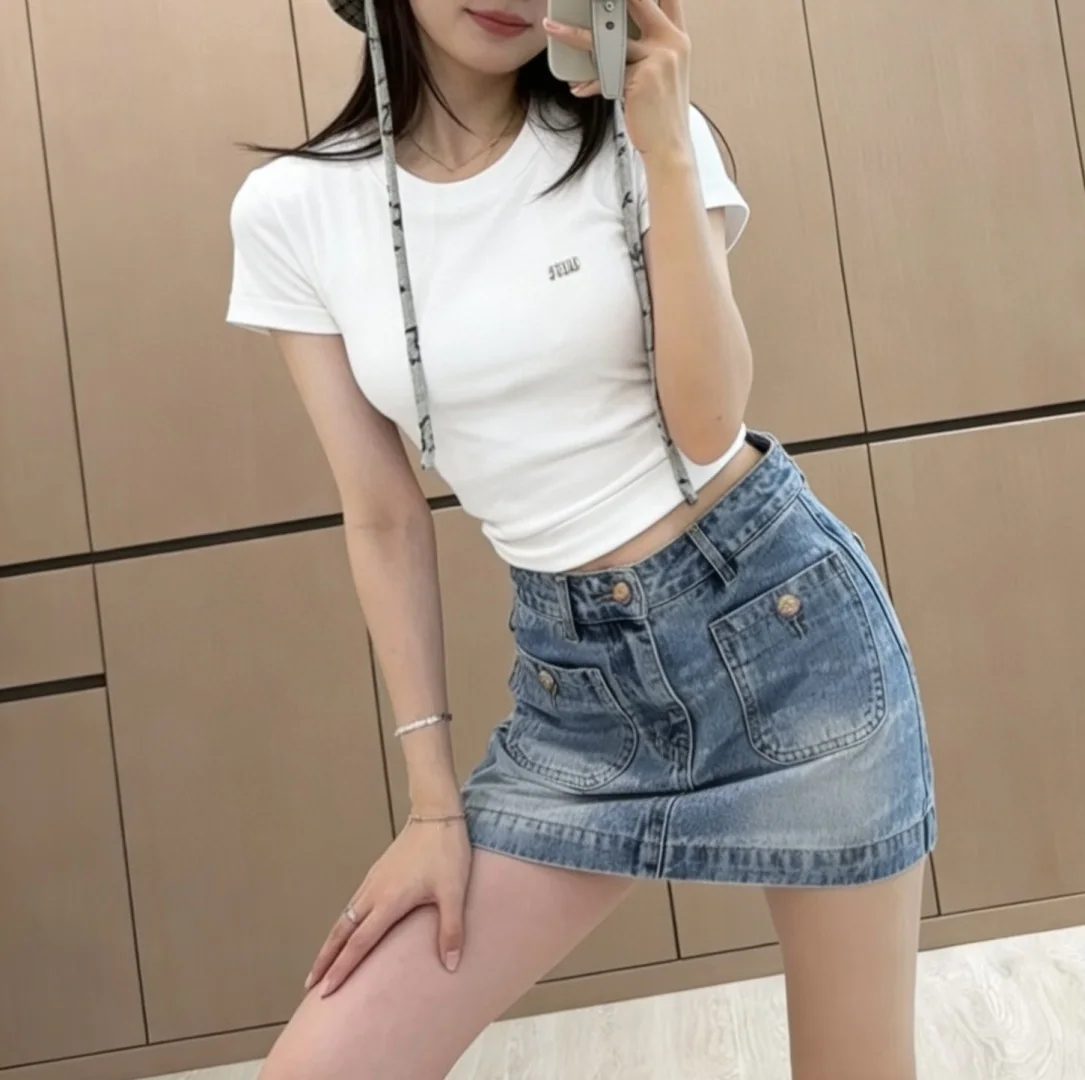 미우미우 라인스톤 로고 여성 반팔 티셔츠 상세 이미지 7