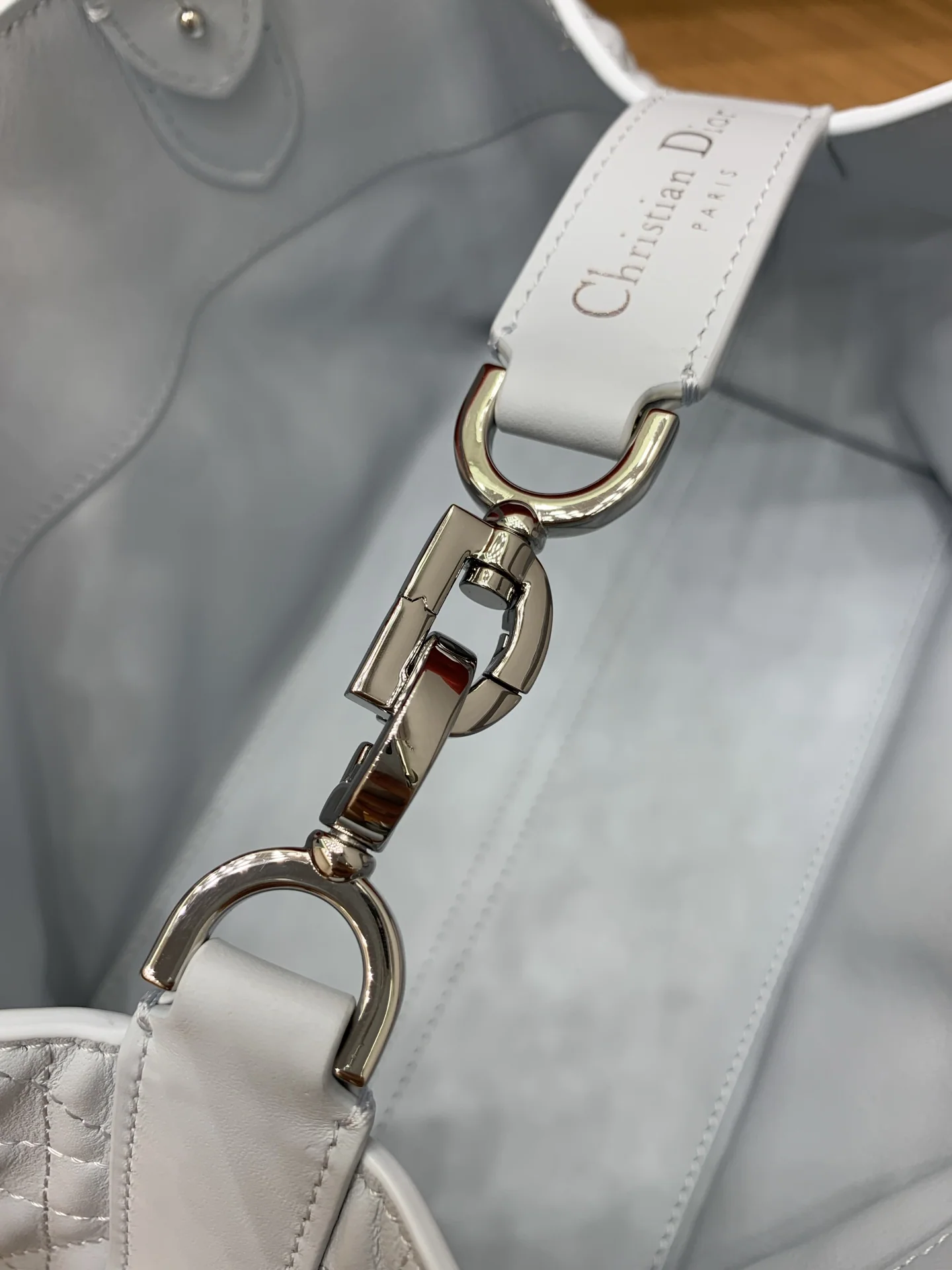 디올 투쥬르 스몰 그레셔 블루 가방 상세 이미지 6
