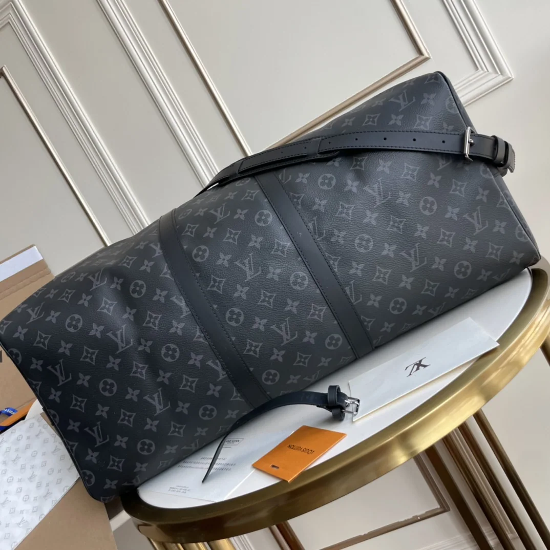 루이비통 ?키폴 모노그램 여행 가방 시리즈의 클래식 여행 가방 M40605 는 55×31×24 cm의 사이즈를 자랑합니다. ?800 상세 이미지 5