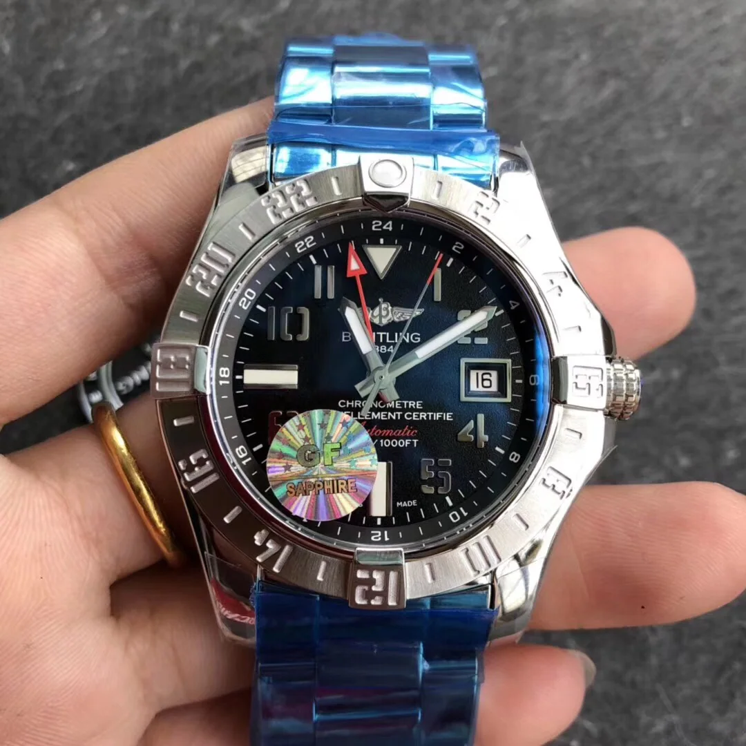 브라이틀링 어벤저 II GMT 시계 14830