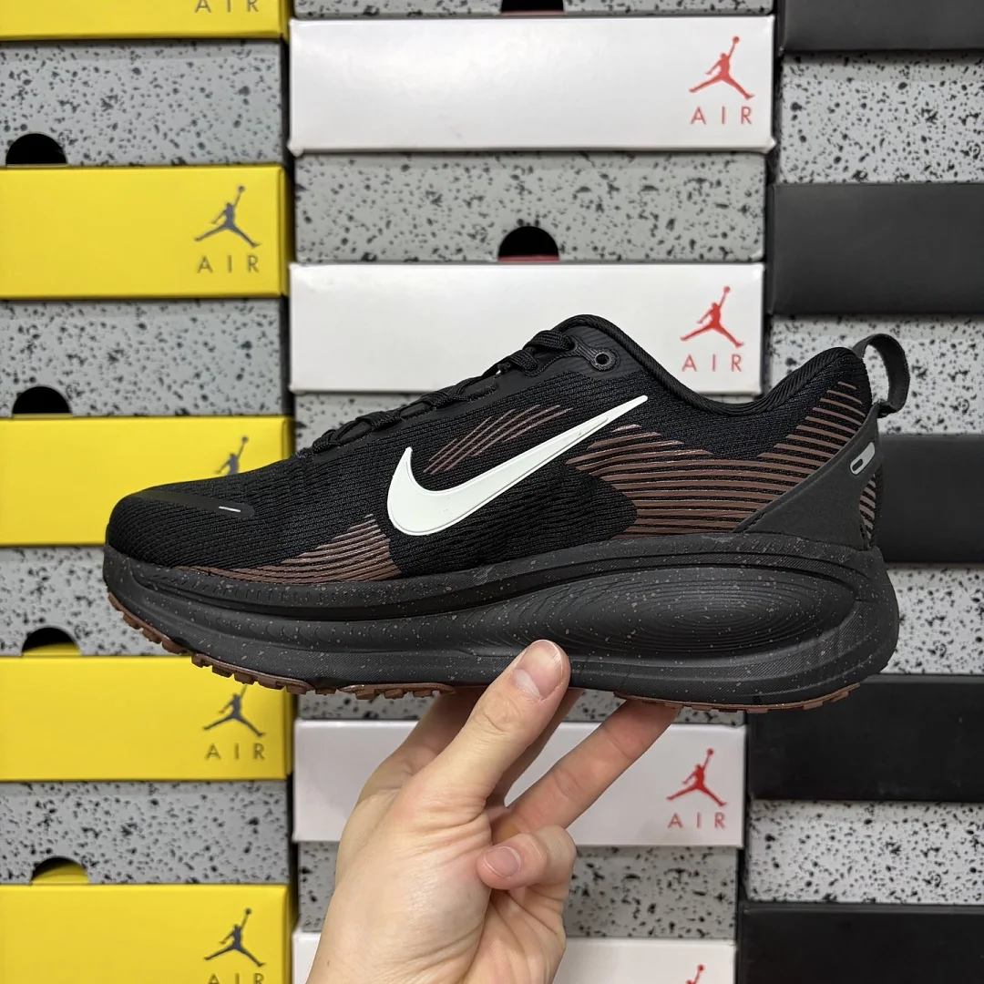 나이키 [GT] 보메로 18 IH4454-001 201773 Nike Vomero 18 Coffee Bean 상세 이미지 9