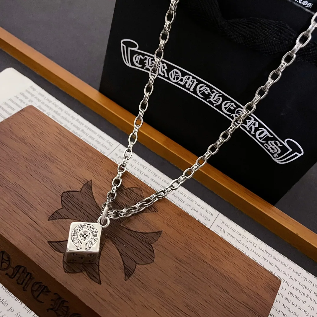 크롬하츠 빈티지 알파벳 주사위 펜던트 목걸이 상세 이미지 3