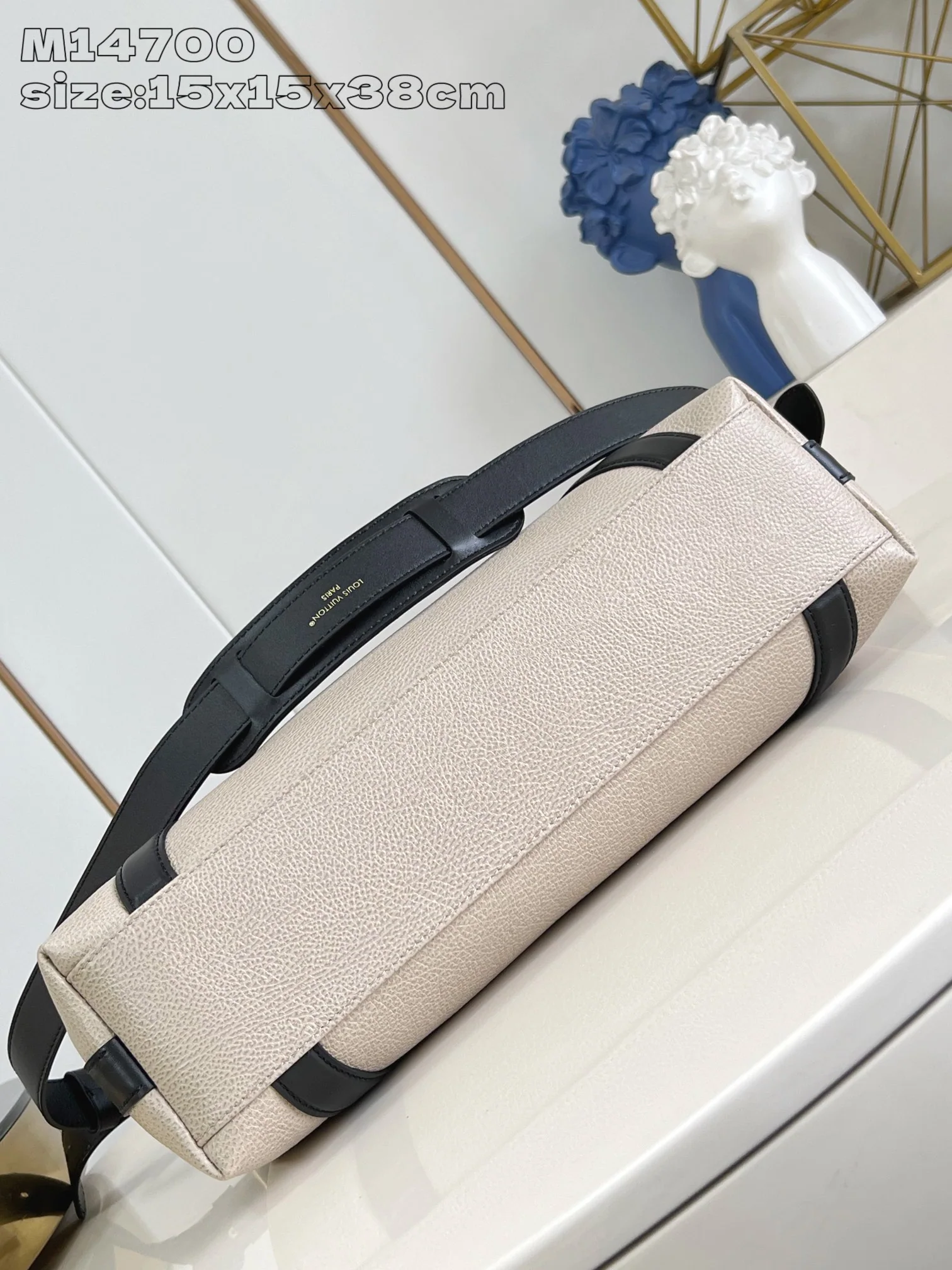 루이비통 바이커 미디엄 크로스 숄더백 M14700 상세 이미지 5