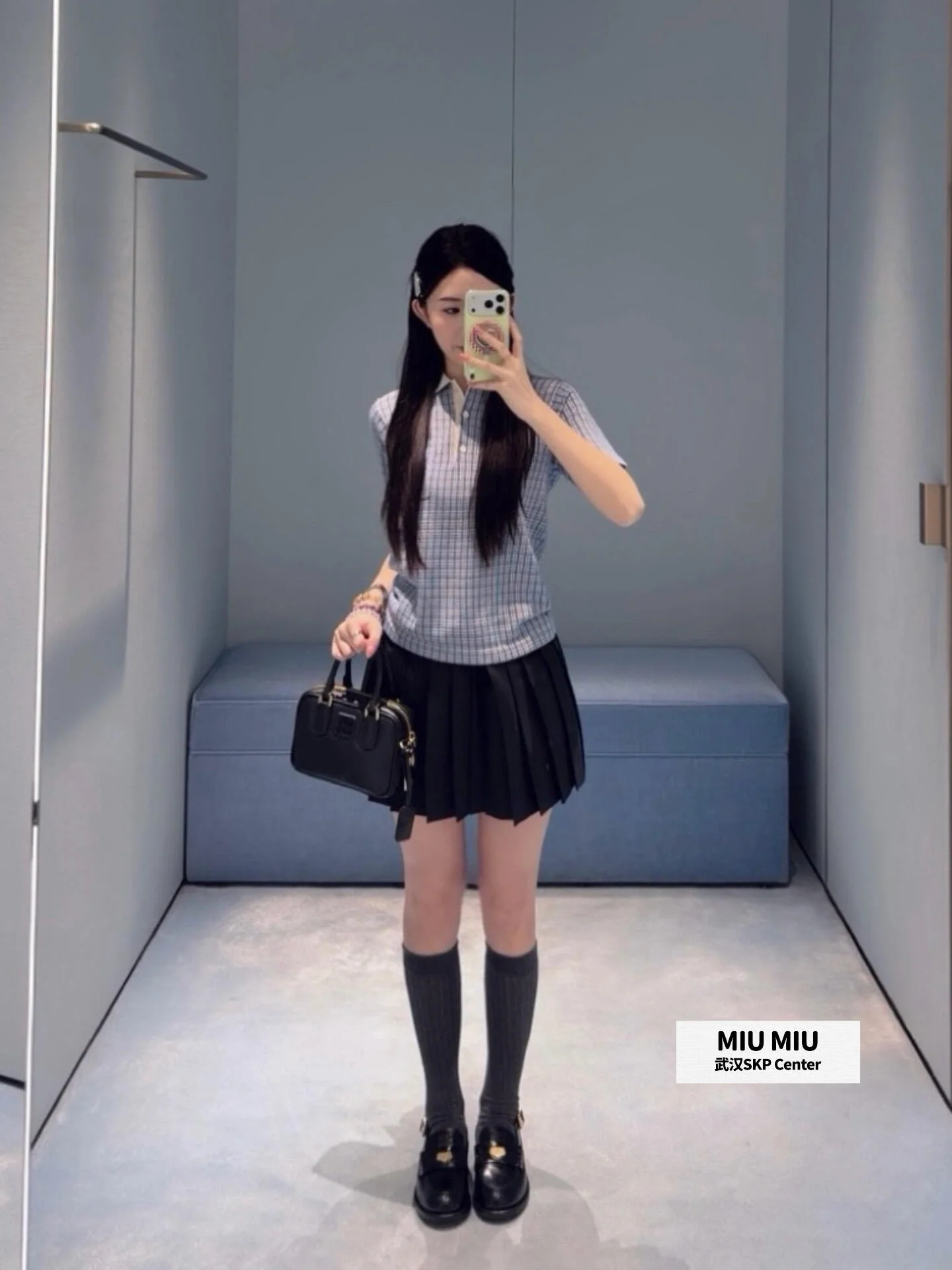 미우미우 체크 자카드 반팔 니트 스웨터 26 SS 상세 이미지 3