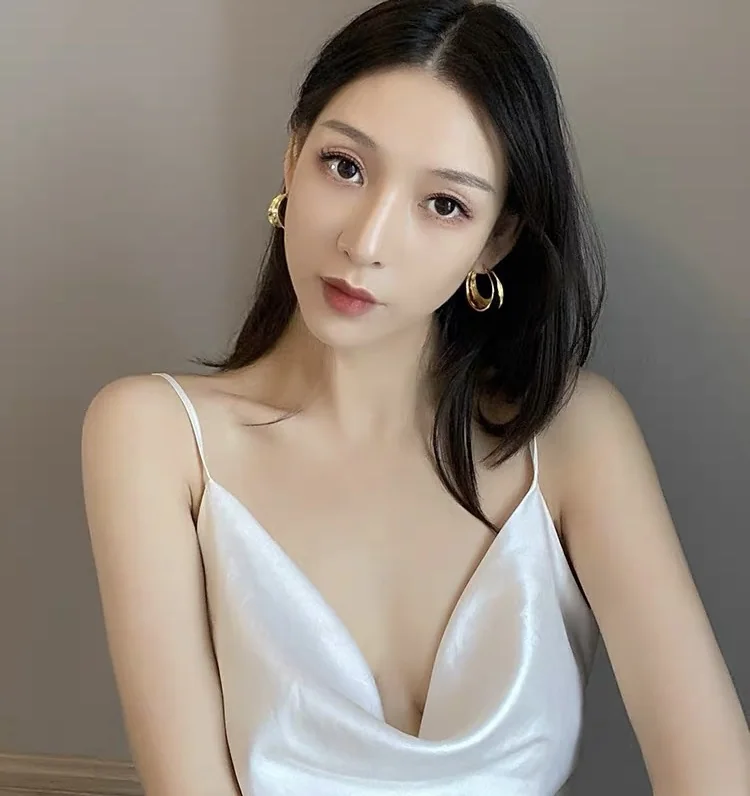 셀린느 조각 무늬 황동 귀걸이 상세 이미지 2