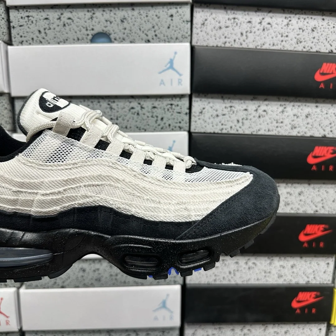 나이키 [KZ2.0] 에어 맥스 95 IO0284-010 201810 Nike Air Max 95 Big Bubble City Pack 상세 이미지 2