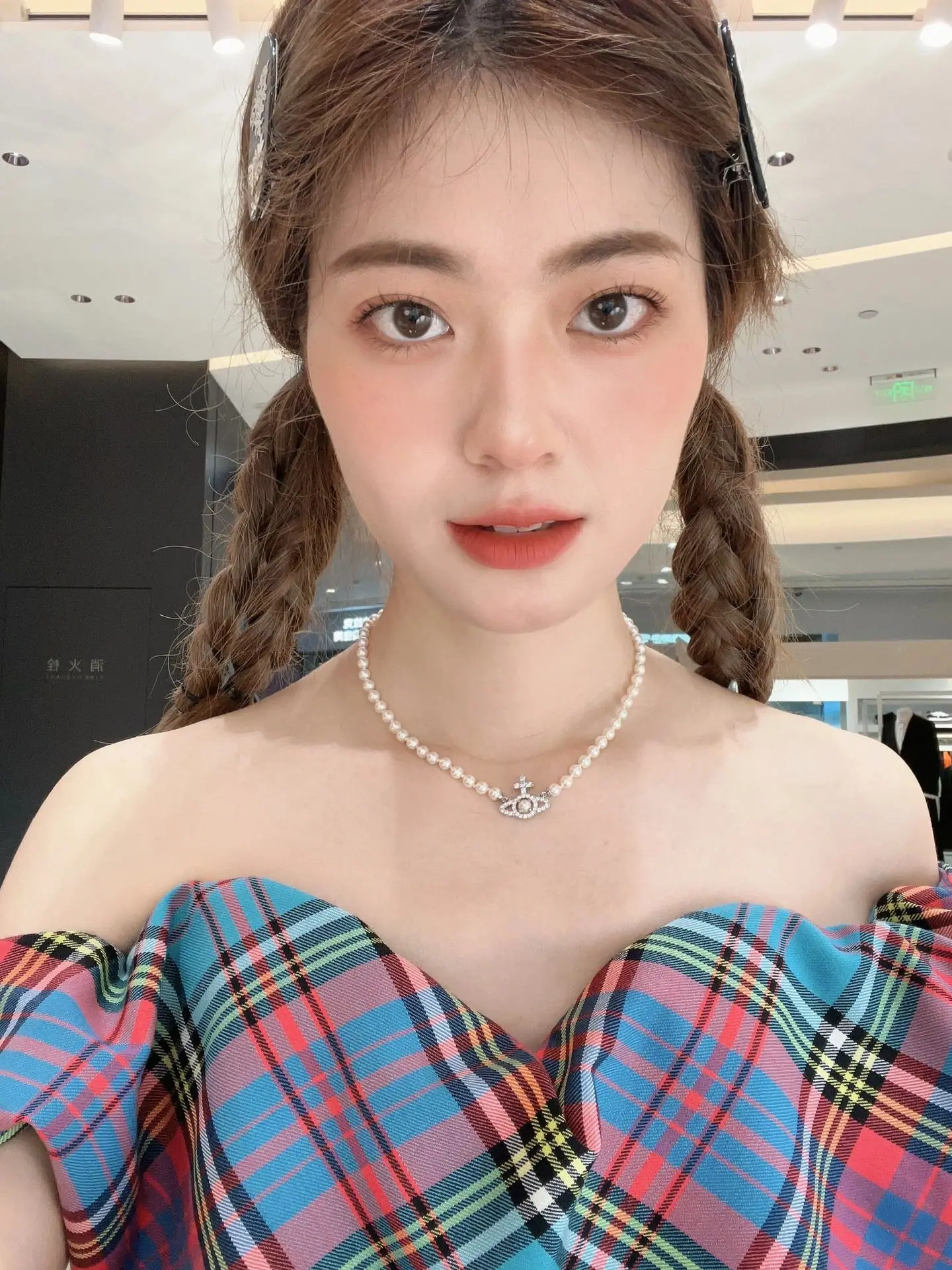 비비안웨스트우드 새턴 라인스톤 목걸이 상세 이미지 3