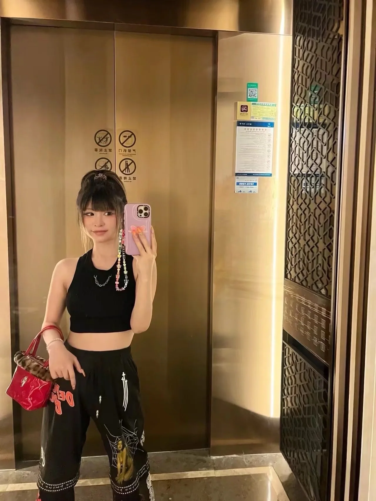 크롬하츠 블랙 그래피티 코믹 스트립 남성 바지 상세 이미지 2