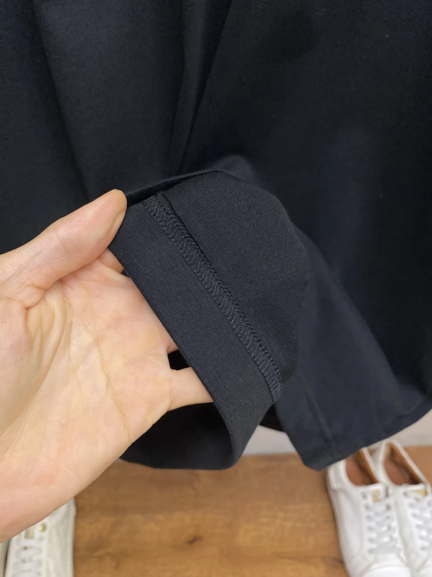 몽클레어 레터 배지 프린트 남성 반팔 티셔츠 상세 이미지 8