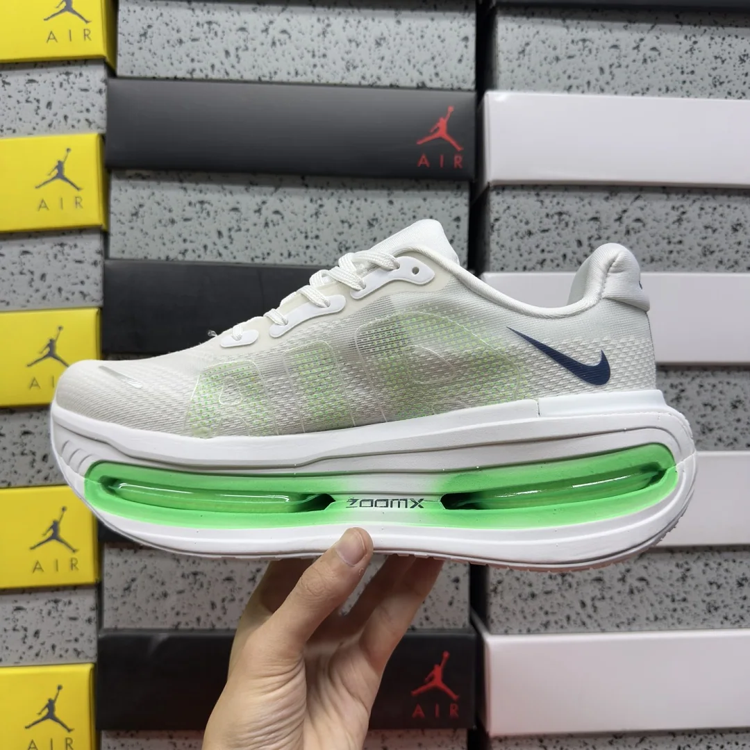 나이키 [5A] 보메로 프리미엄 HQ2050-102 201758 Nike Vomero Premium 상세 이미지 4