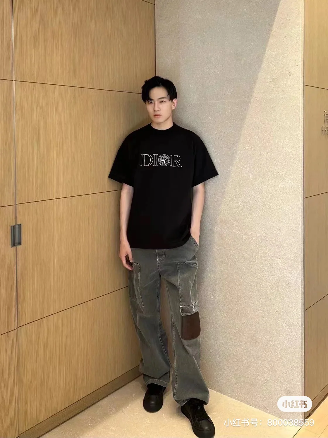 스톤아일랜드 로고 자수 크루넥 반팔 티셔츠 상세 이미지 2