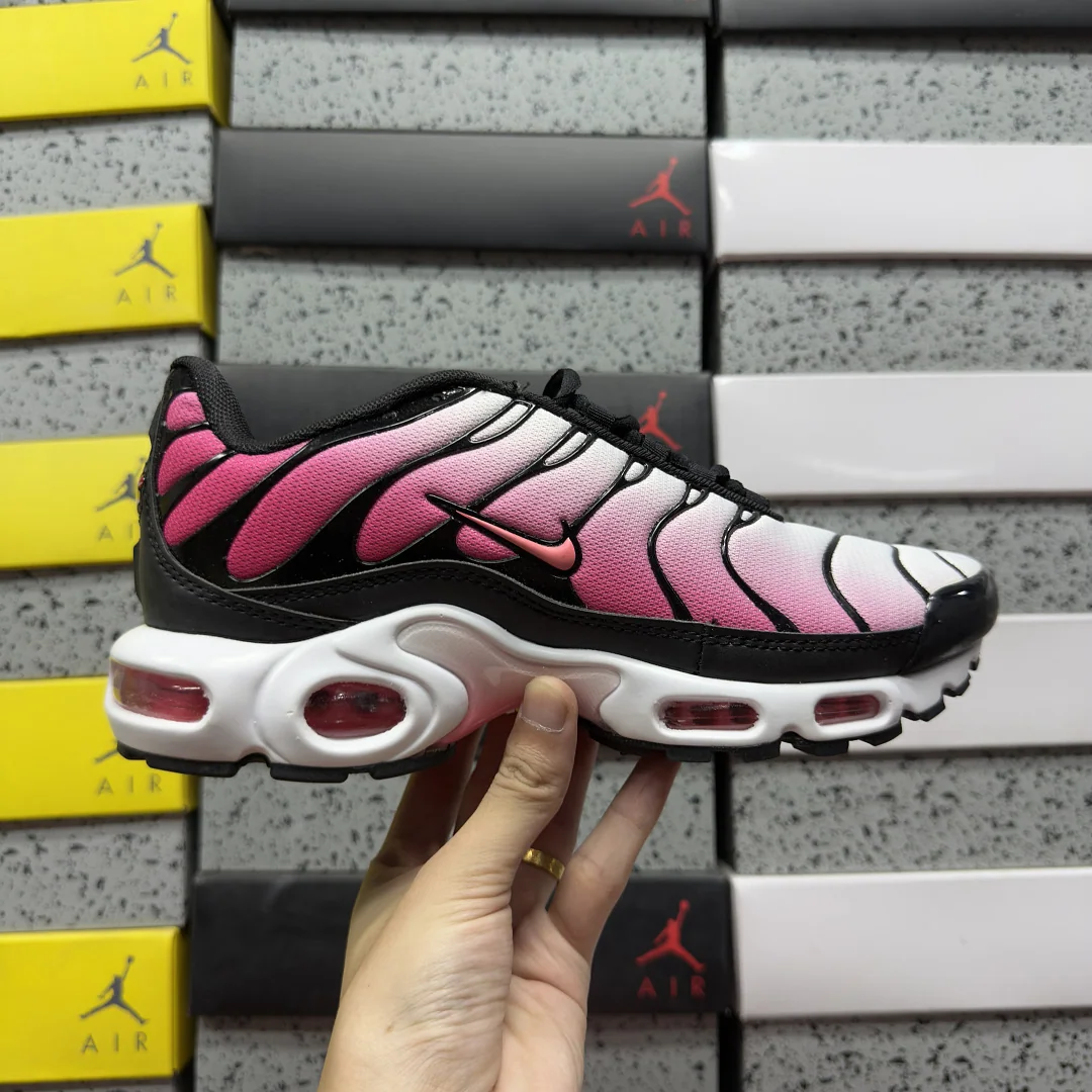 나이키 [BD] 에어 맥스 플러스 DZ3670-002 201867 Nike Air Max Plus Black Hot Punch 상세 이미지 9