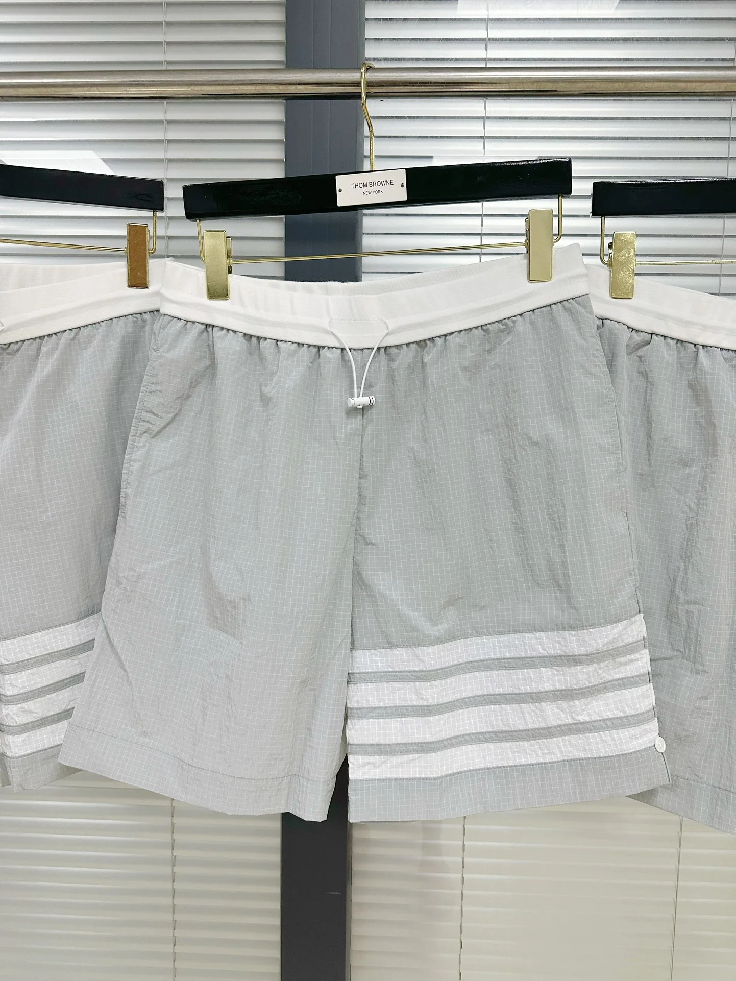톰브라운 체크 리브 남성 니트 레플리카 46712 Thom Browne Shorts 상세 이미지 2