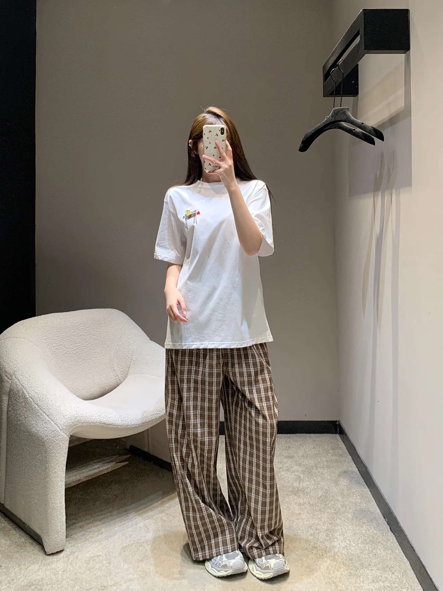 디올 포니 자수 오버사이즈 여성 반팔 티셔츠 26 SS 상세 이미지 6
