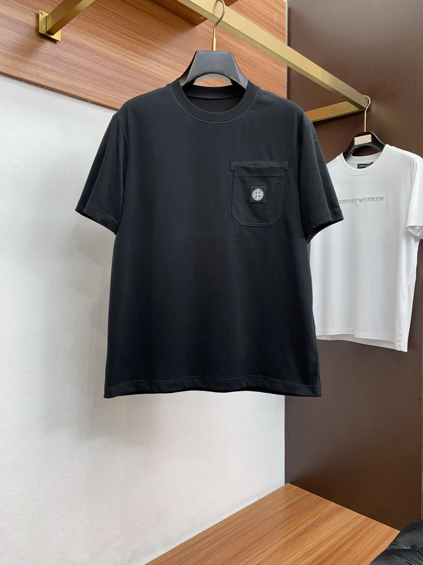 스톤아일랜드 장섬유 면 소재 반팔 셔츠 P240 상세 이미지 1