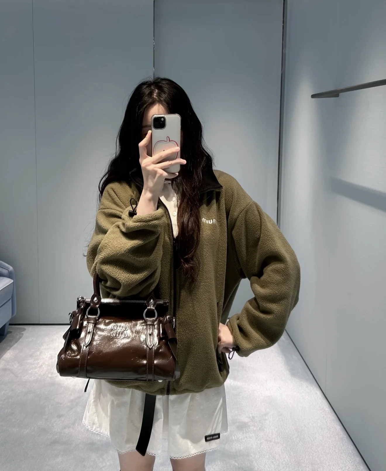 미우미우 올리브그린 플리스 여성 자켓 상세 이미지 2