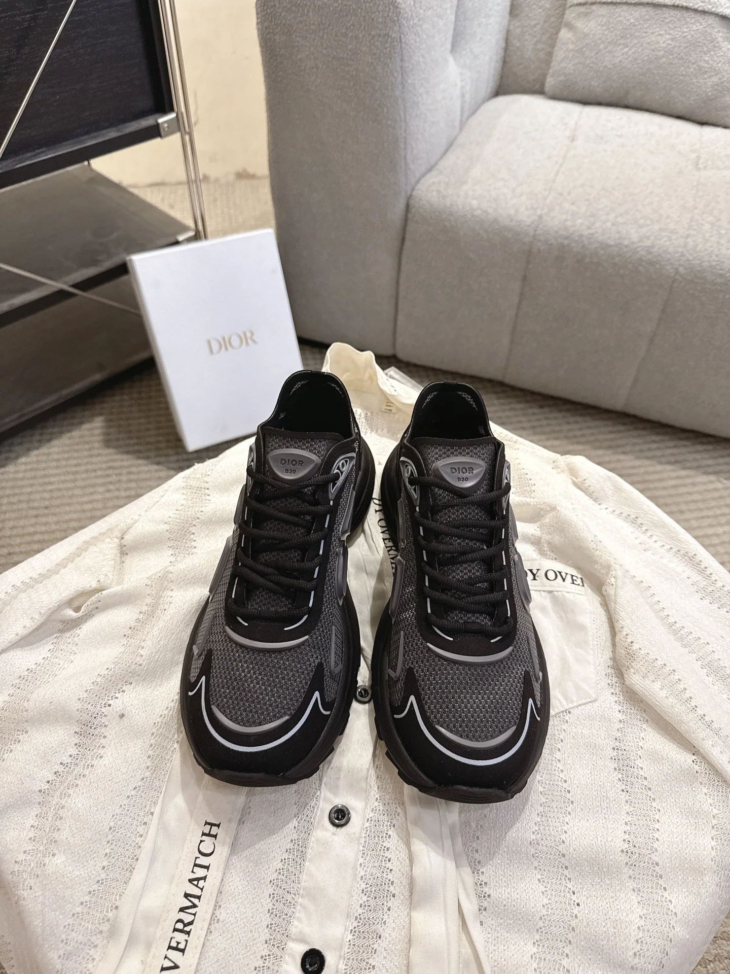 디올 B 30 반사 소재 스니커즈 147528