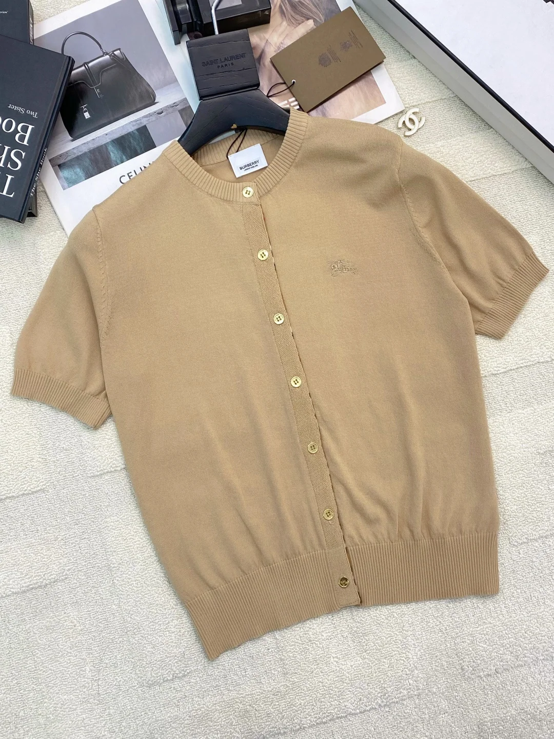 버버리 크루넥 반팔 티셔츠 상세 이미지 1