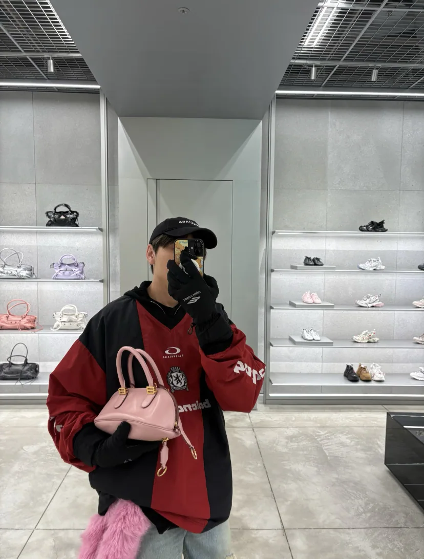 발렌시아가 컬러 블록 V넥 긴팔 티셔츠 상세 이미지 19