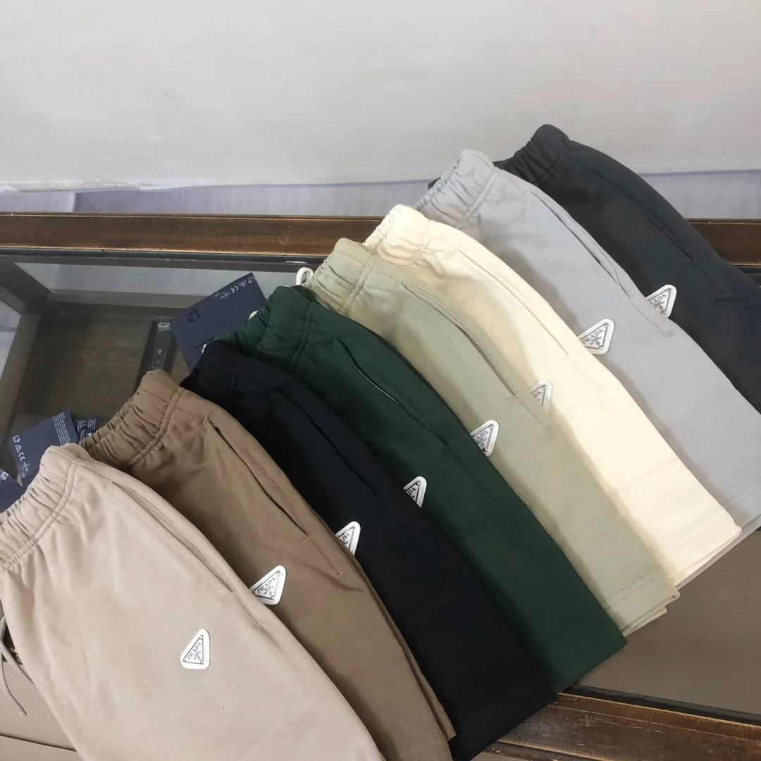 프라다 삼각 로고 워싱 코튼 반바지 430 G 상세 이미지 4