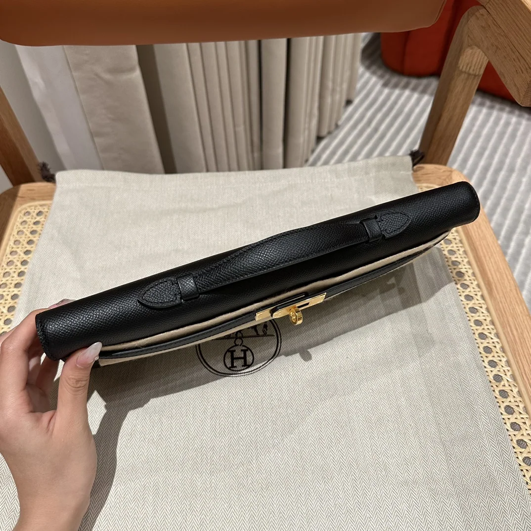 에르메스 켈리 클러치백 블랙 앱송 가죽 골드 장식 31 CM 상세 이미지 4