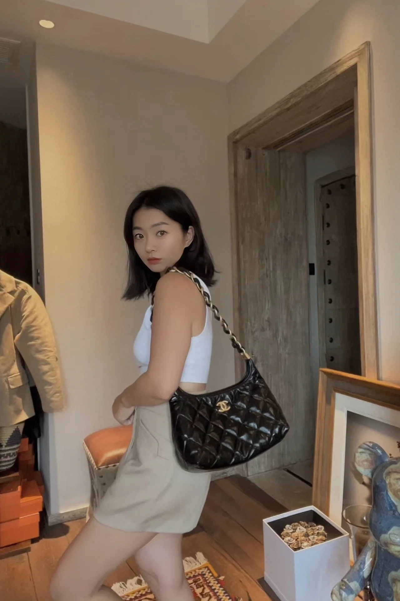 샤넬 미디움 블랙 숄더백 상세 이미지 9