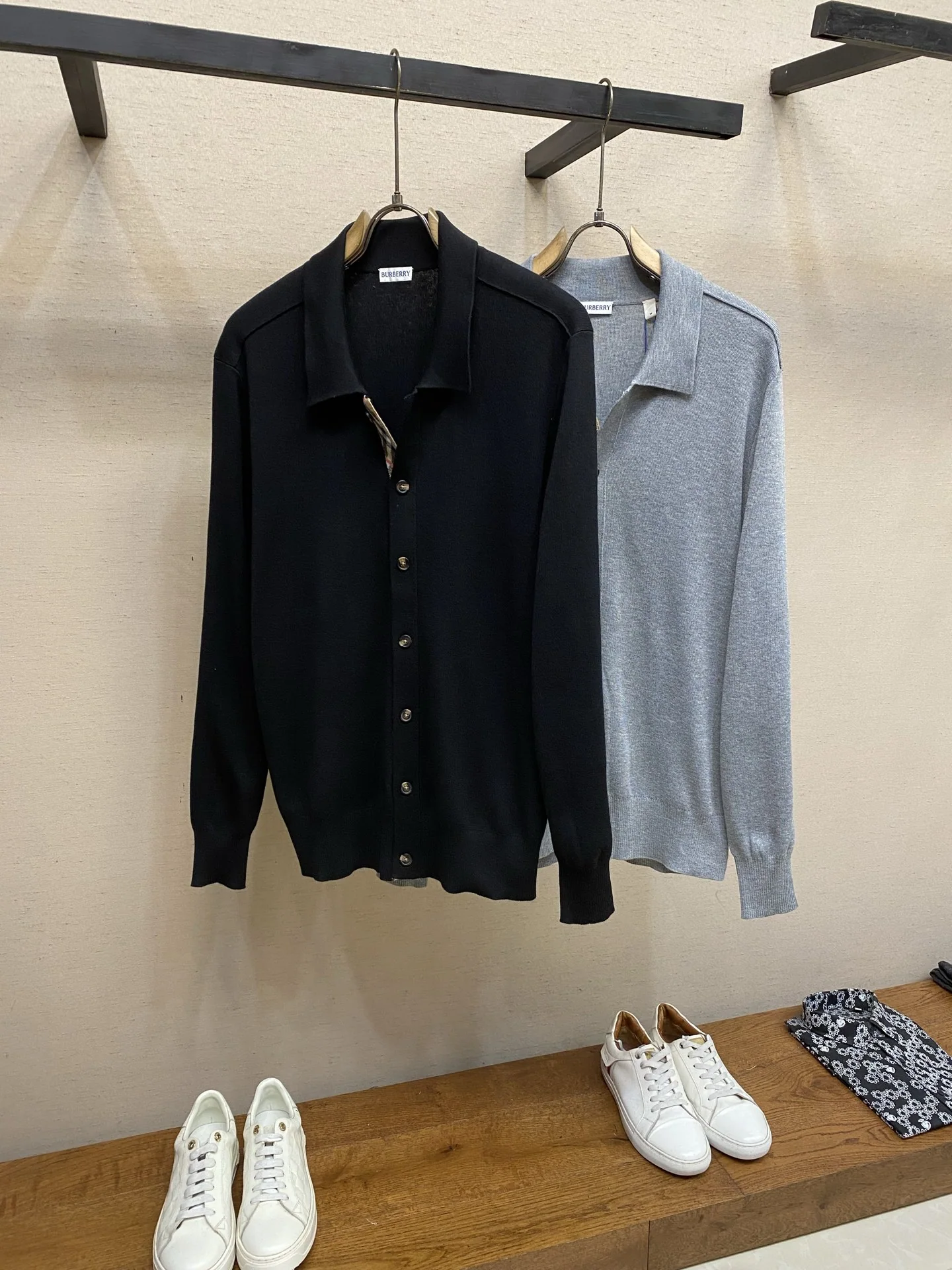 버버리 울 혼방 체크 가디건 상세 이미지 4