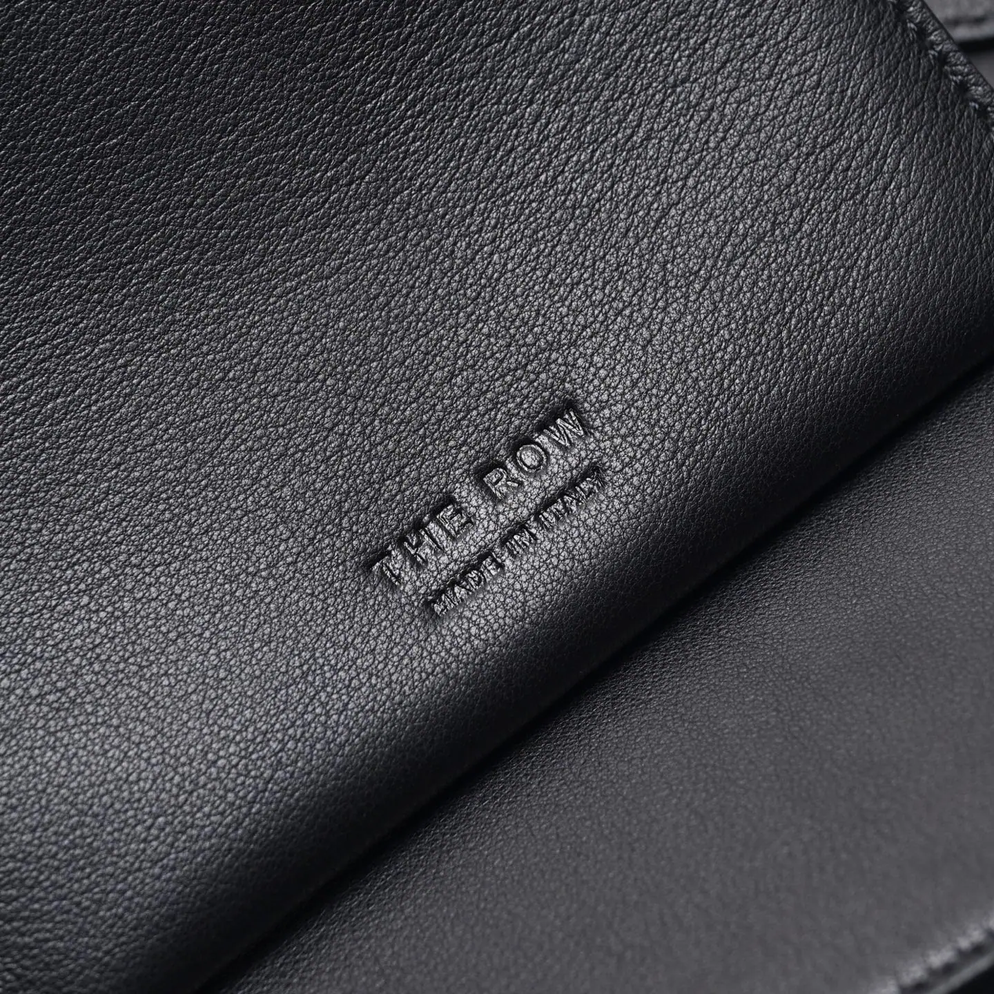 더로우 워터 다이드 램스킨 메신저백 상세 이미지 6
