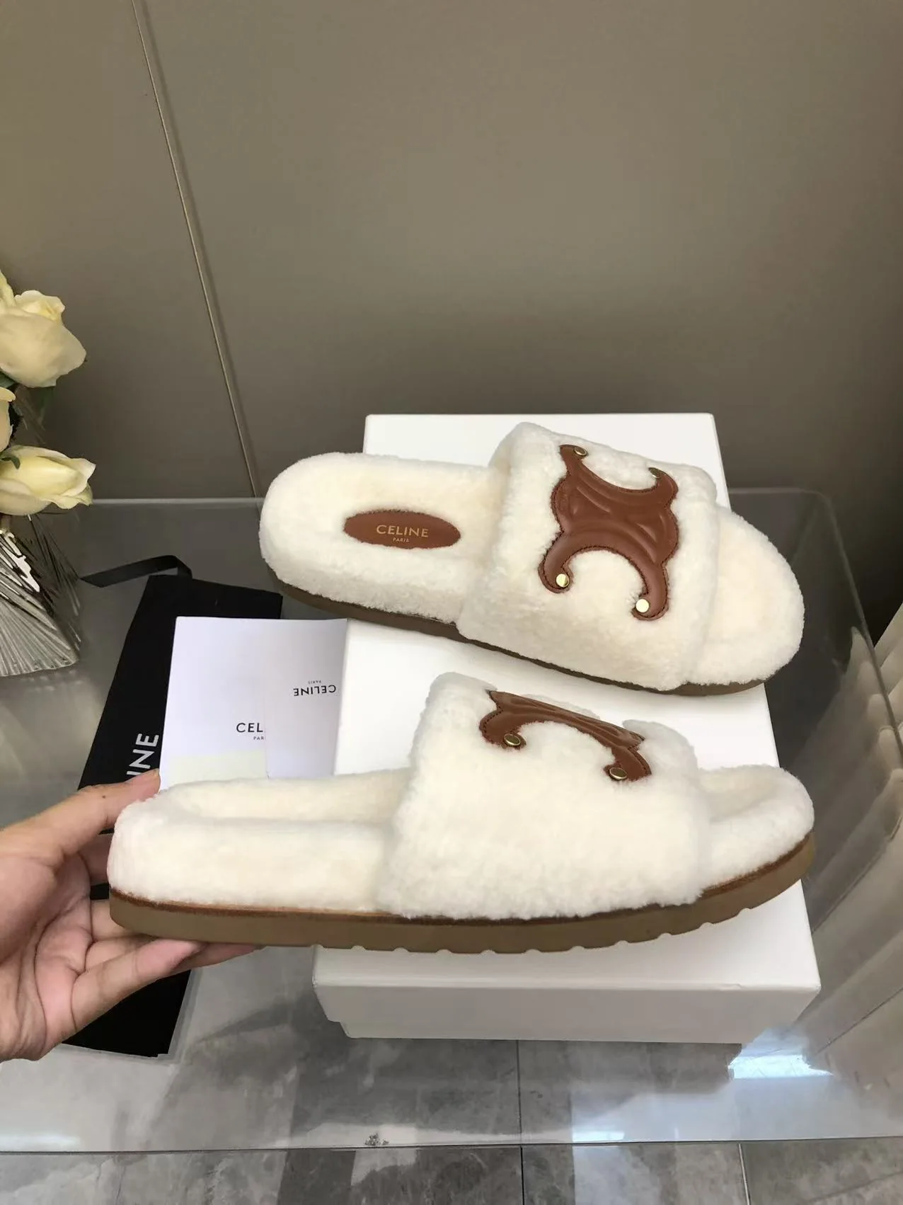 셀린느 개선문 로고 울 슬리퍼 상세 이미지 2