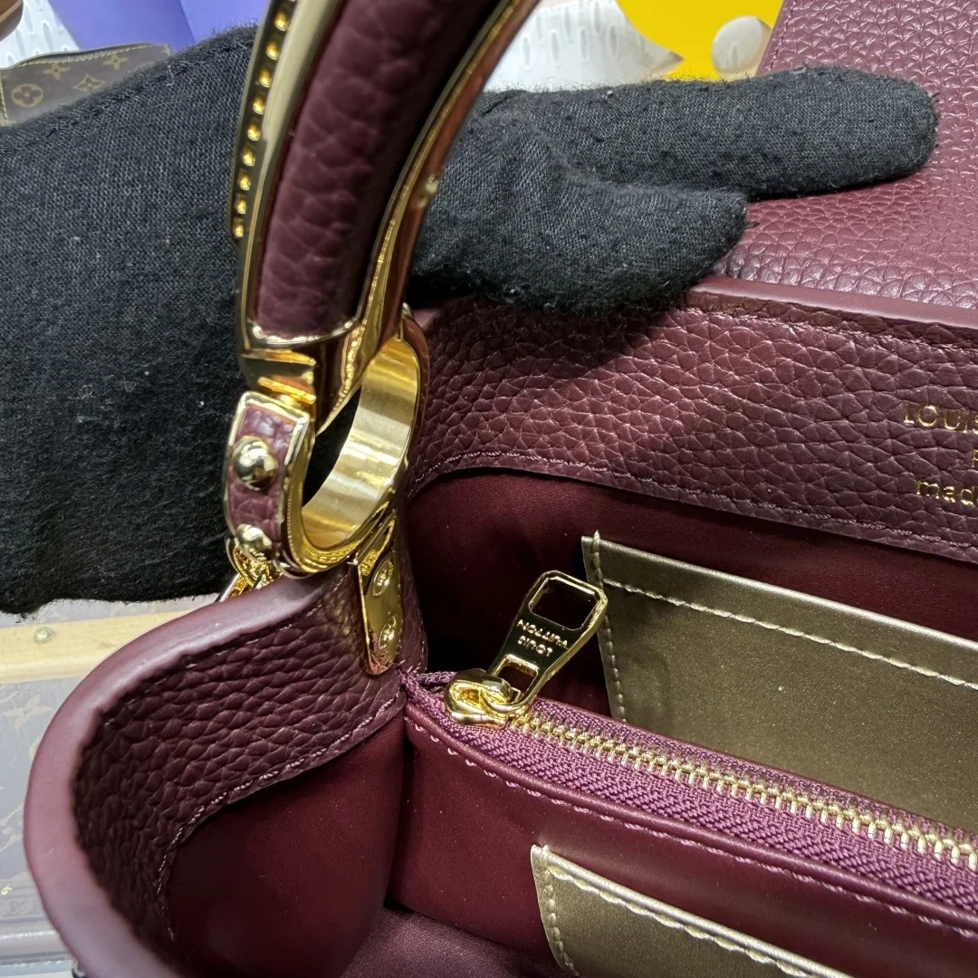 루이비통 캡시뉴 이스트웨스트 미니 토트백 M26345 상세 이미지 8