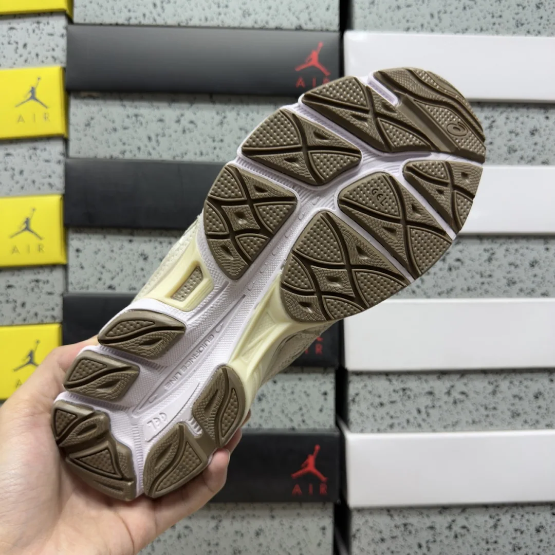 아식스 [WZ] 젤 NYC 1203A663-102 200467 Asics Gel-NYC White Feather Grey 상세 이미지 9