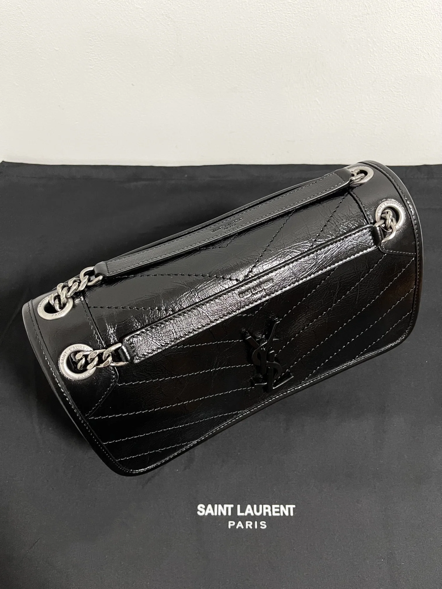 생로랑 니키 앤티크 실버 체인 숄더백 28CM633158 상세 이미지 5