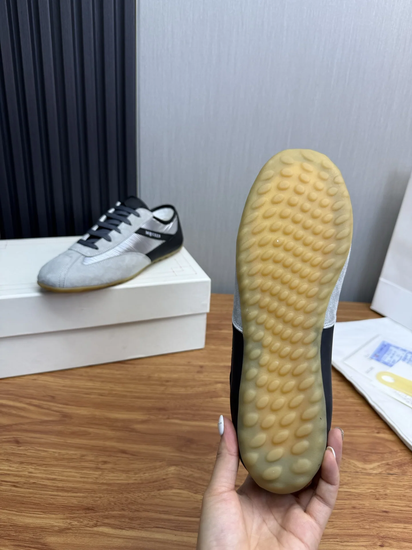 알렉산더맥퀸 메시 소재 커플 스니커즈 상세 이미지 10