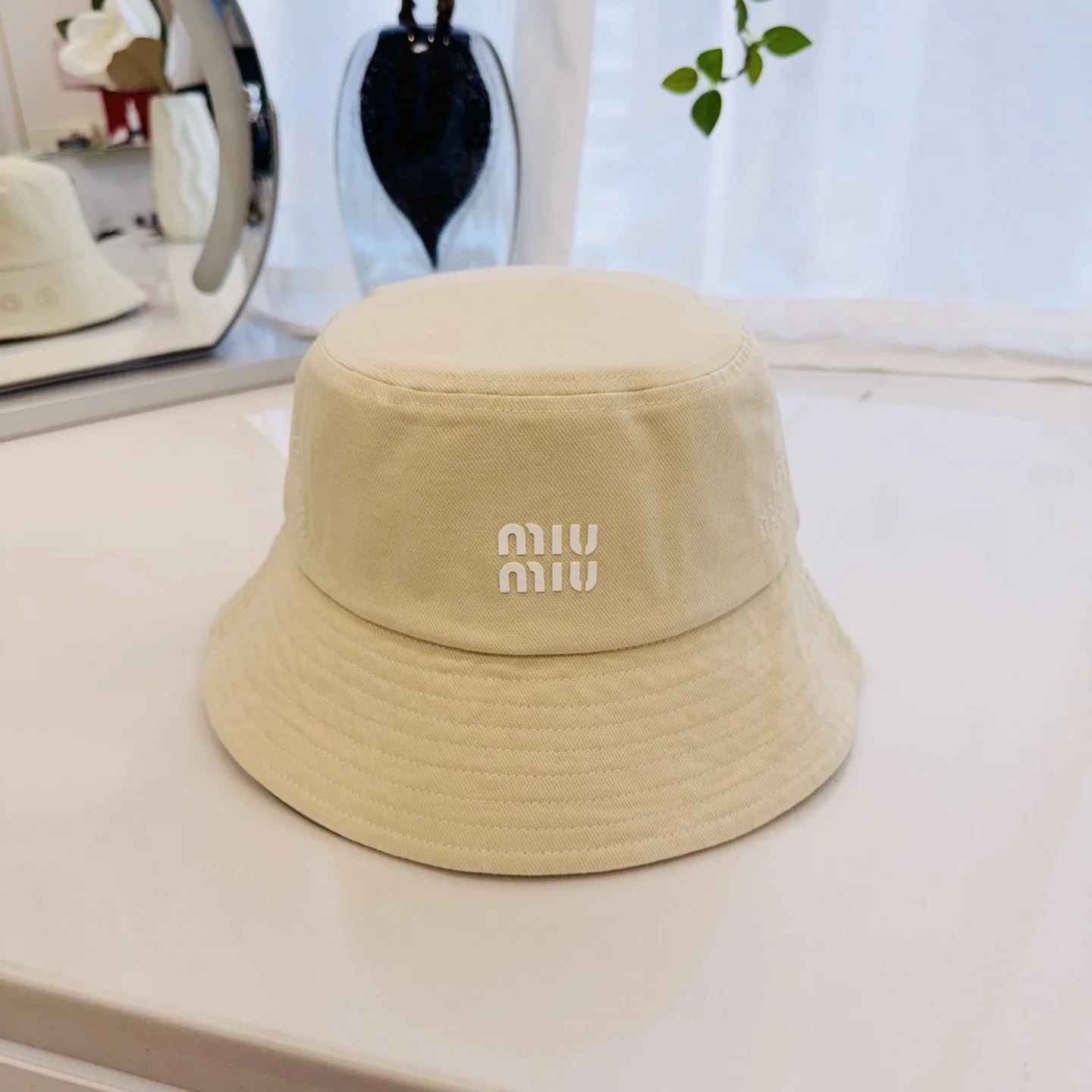 미우미우 모자 81303 Miu Miu Cap 상세 이미지 1