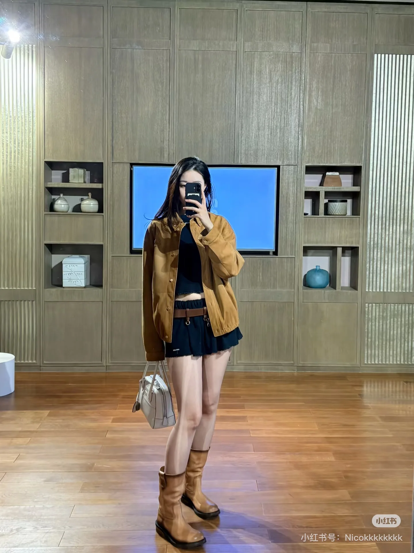 미우미우 스웨이드 야구카라 여성 자켓 상세 이미지 6