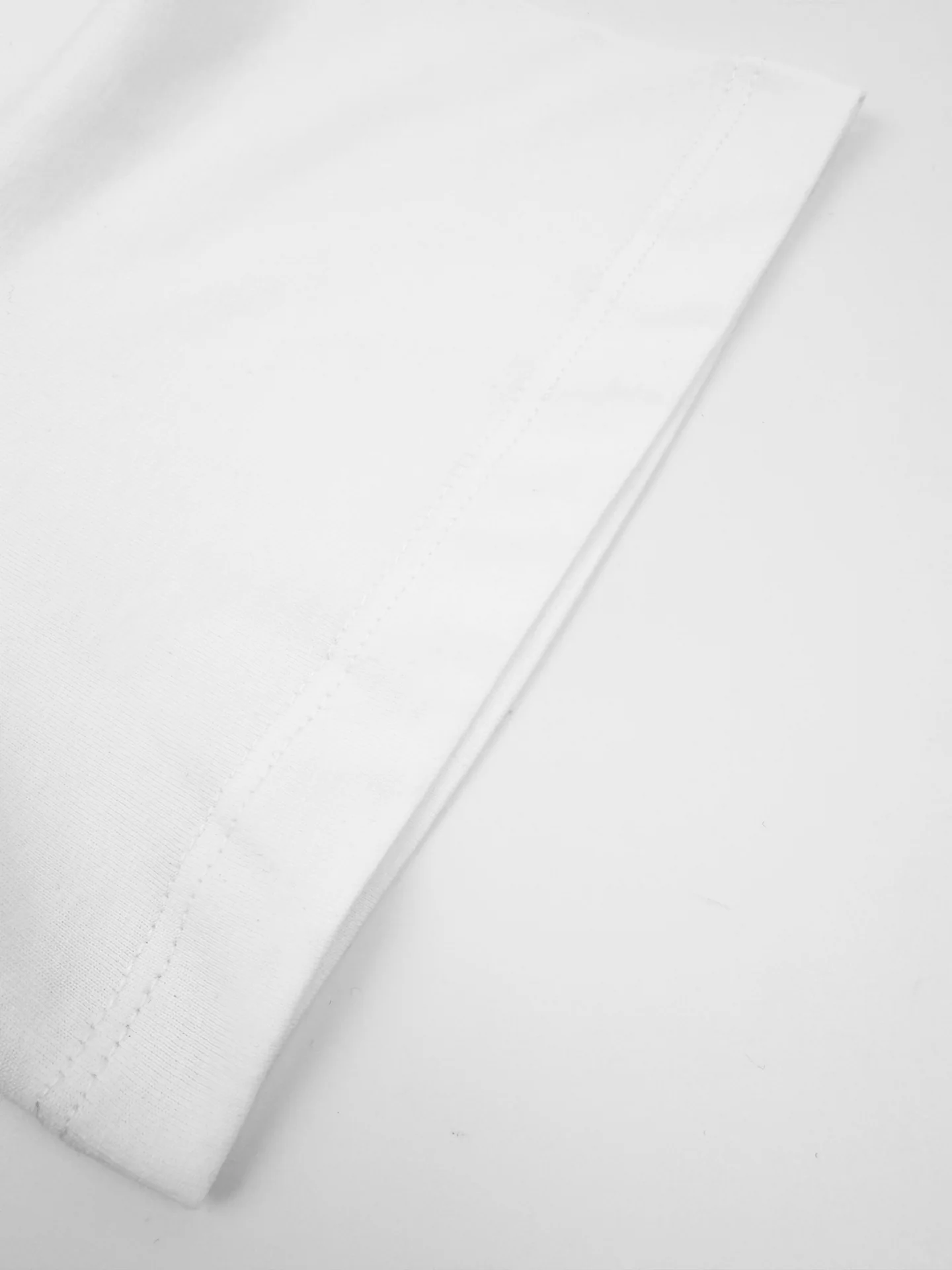 발렌티노 남성 자수 로고 반팔 티셔츠 상세 이미지 6