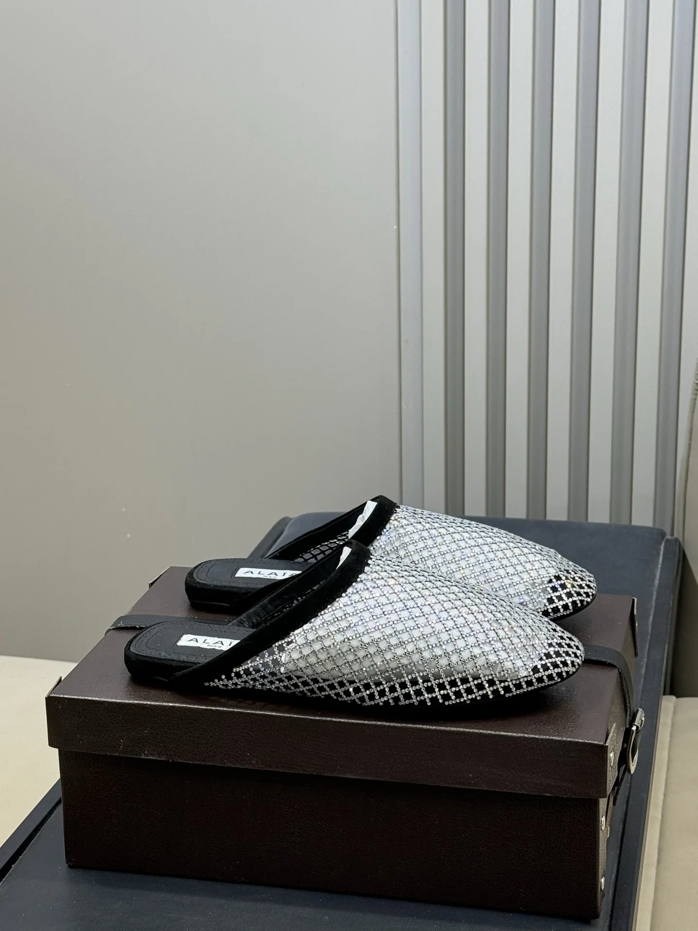 알라이아 메시 슬리퍼 120463