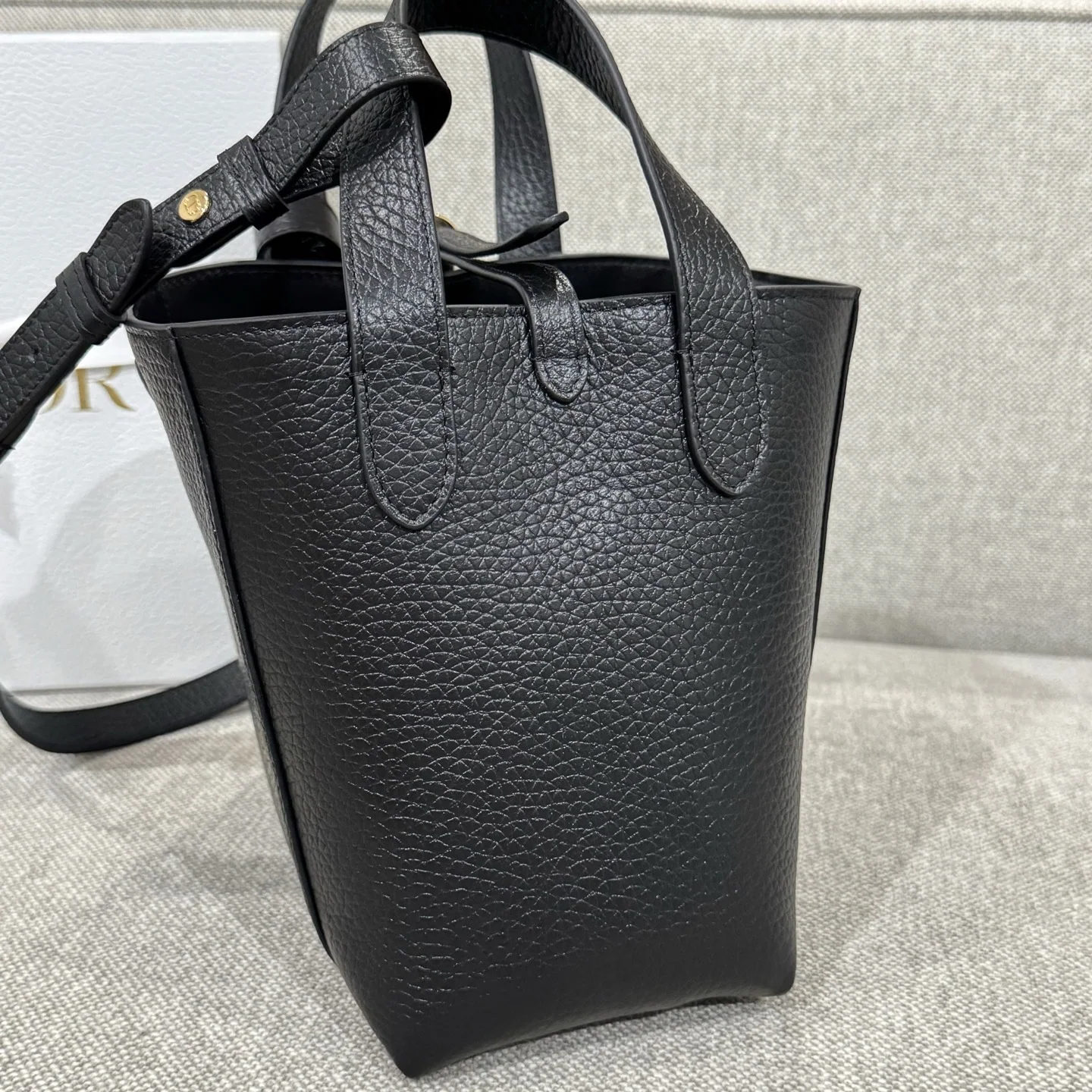디올 블랙 스몰 버킷 가방 상세 이미지 10