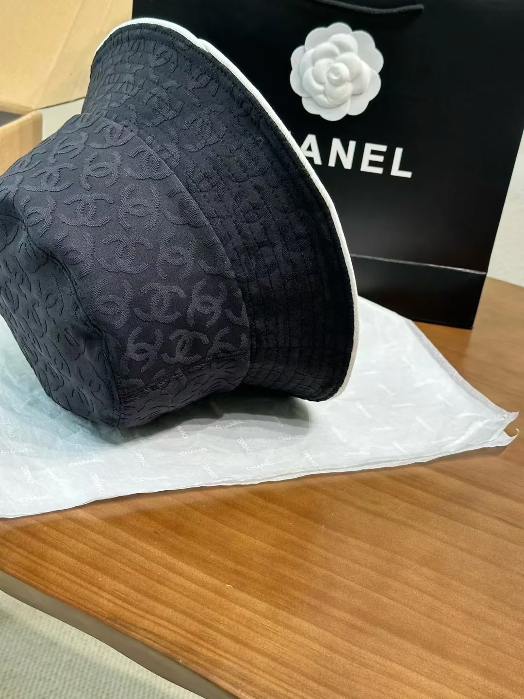 샤넬 로고 버킷 햇 모자 상세 이미지 3