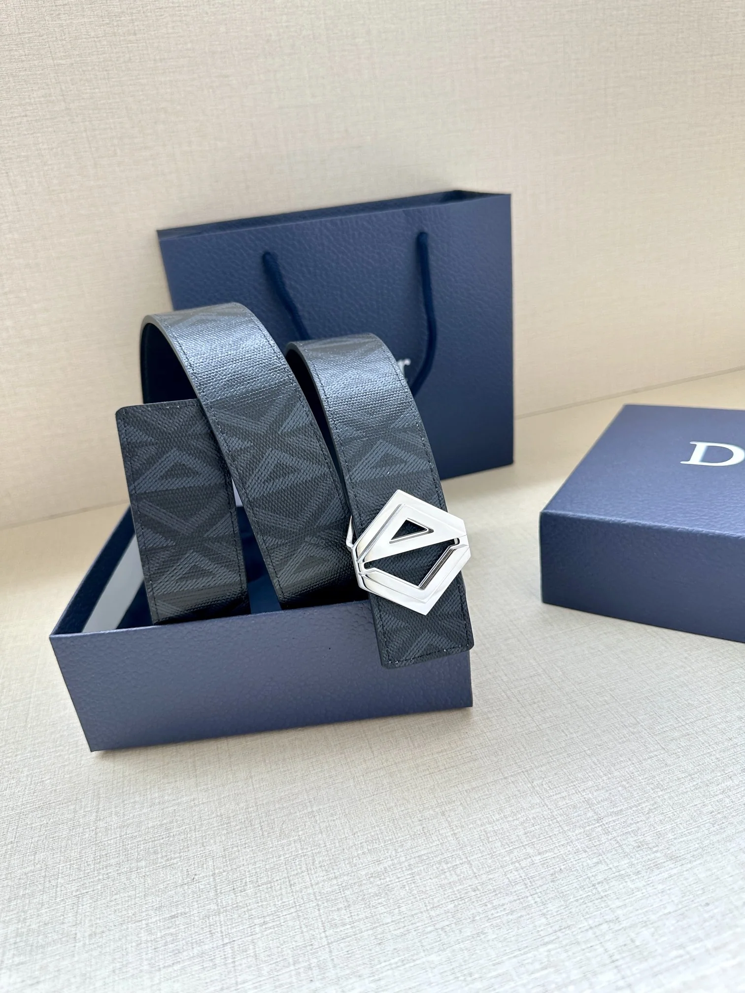 디올 CD 장식 스테인리스 스틸 벨트 상세 이미지 4