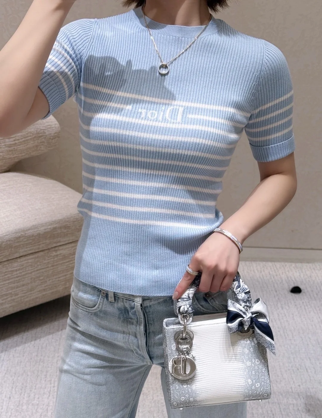 디올 여성 리브 반팔 니트 탑 상세 이미지 6