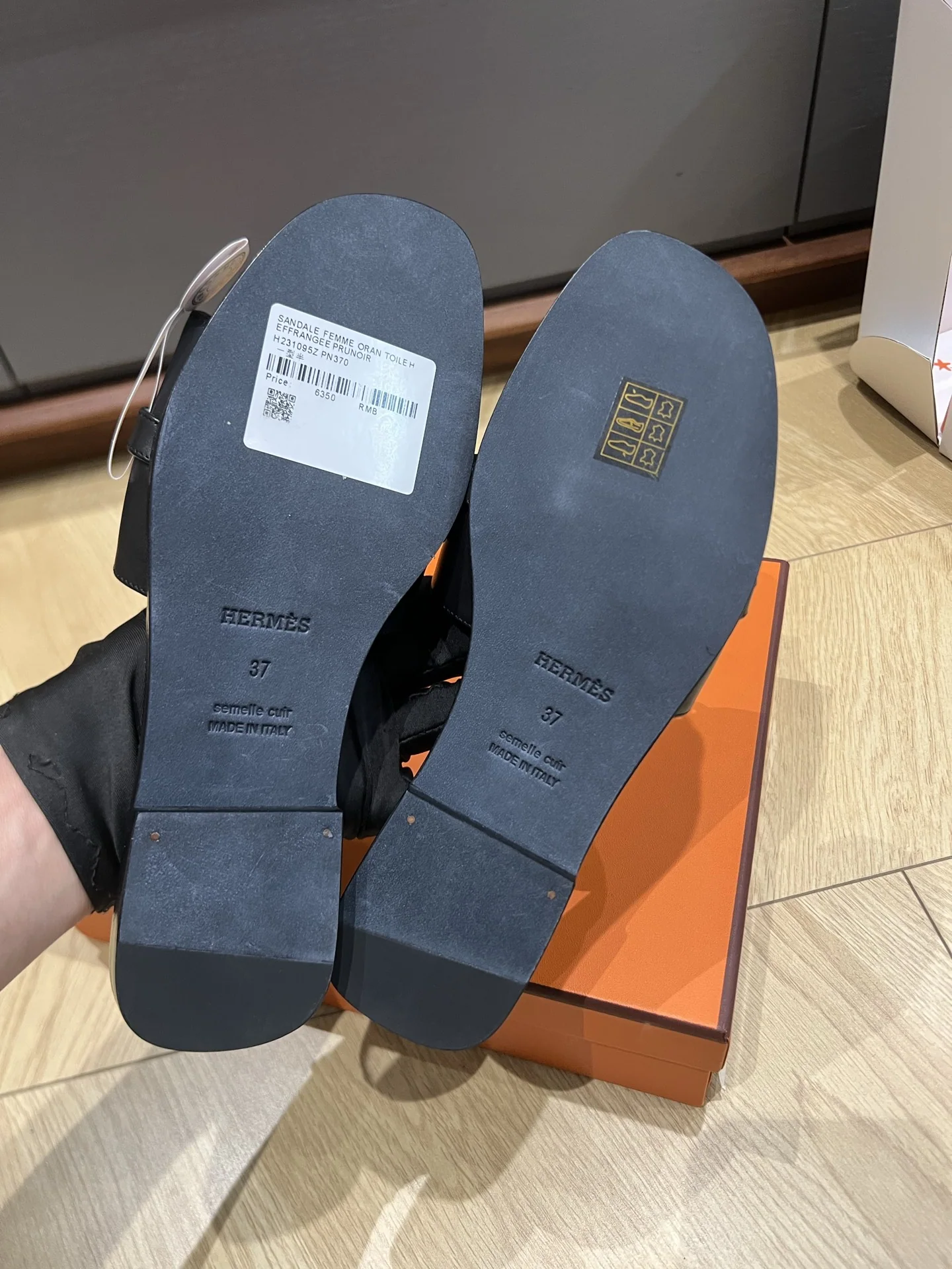 에르메스 켈리 메탈 버클 플랫 샌들 상세 이미지 8