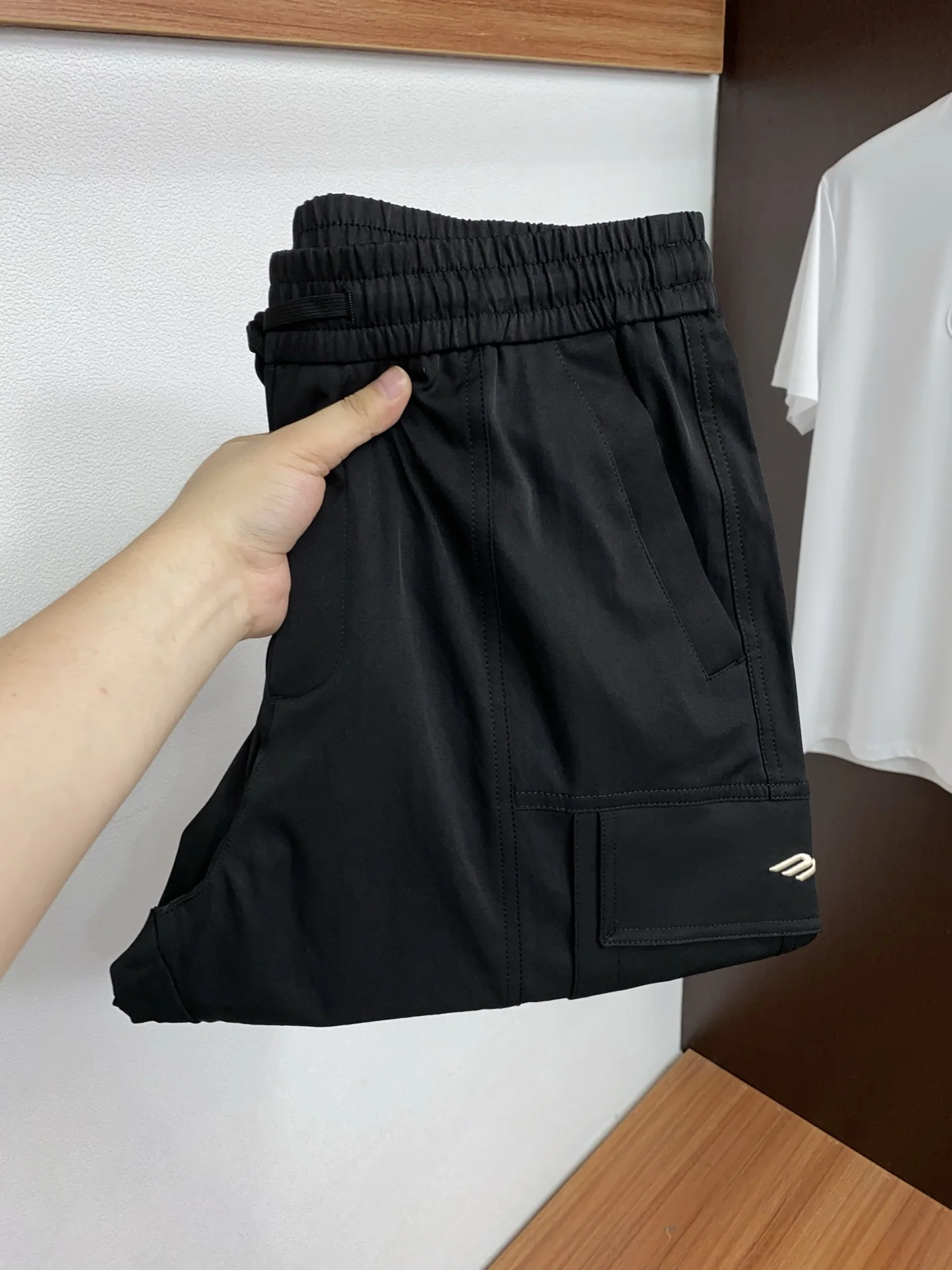 발렌시아가 남성 텐셀 스판 캐주얼 바지 133049