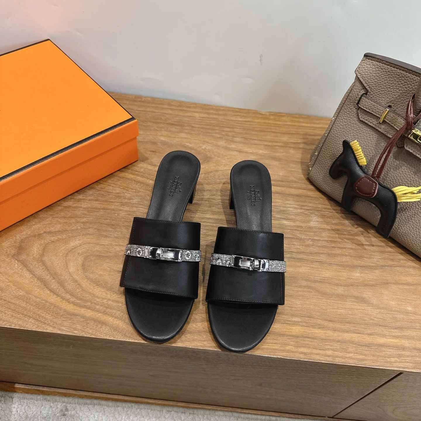 에르메스 메시 여성 신발 상세 이미지 3