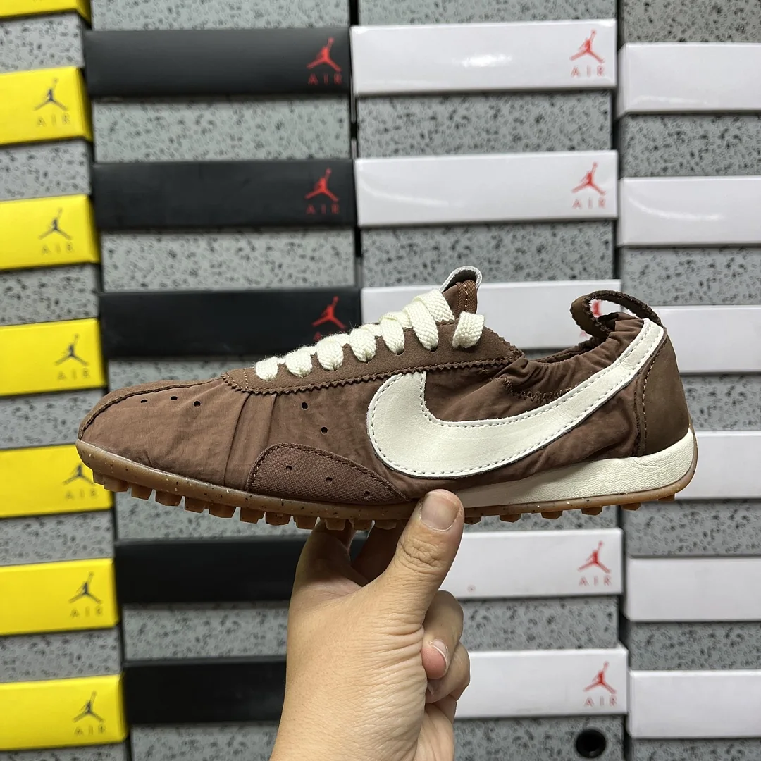나이키 [GOD] HV8547-200 201597 Nike Moon Shoe SP Jacquemus Fauna Brown 상세 이미지 8