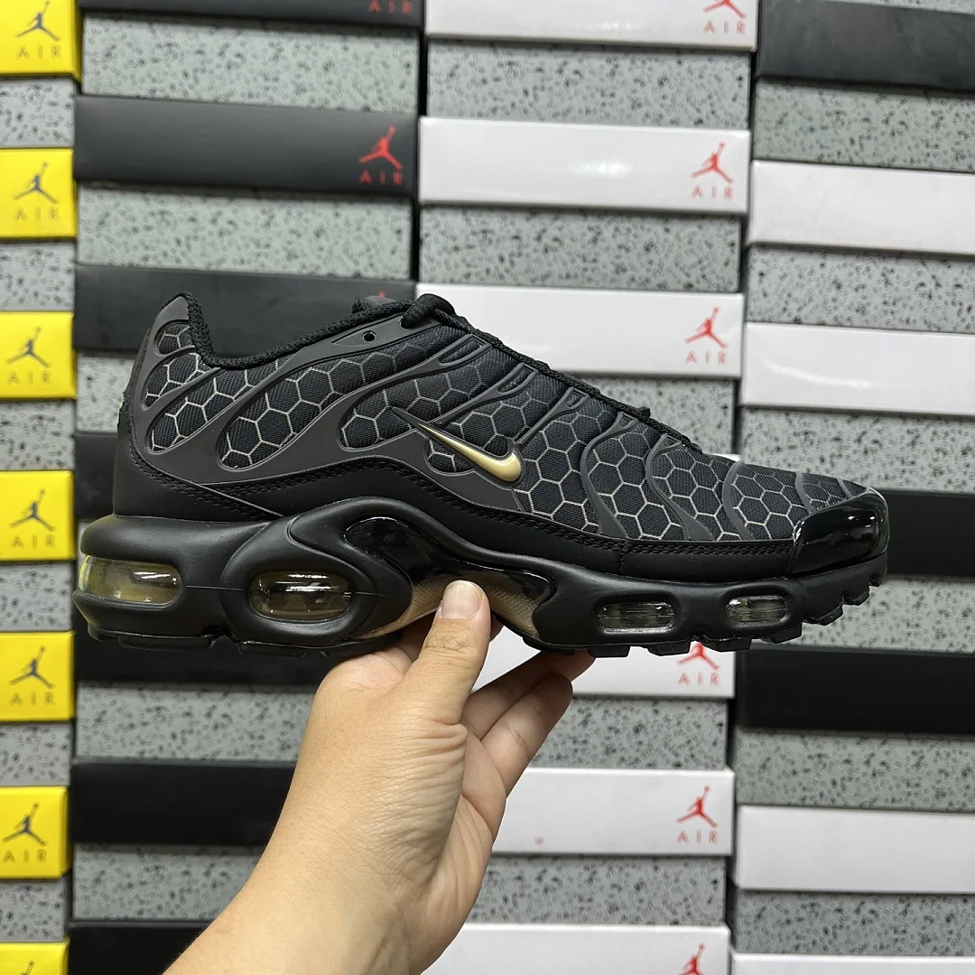 나이키 [DF] 에어 맥스 플러스 IQ0287-010 201548 Nike Air Max Plus Black Honey 상세 이미지 9