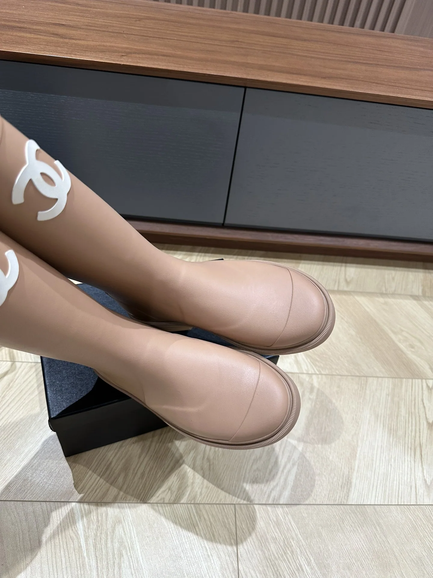 샤넬 레인부츠 상세 이미지 7